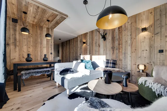 Apartment in Val D'Isere, French Alps / Lakes