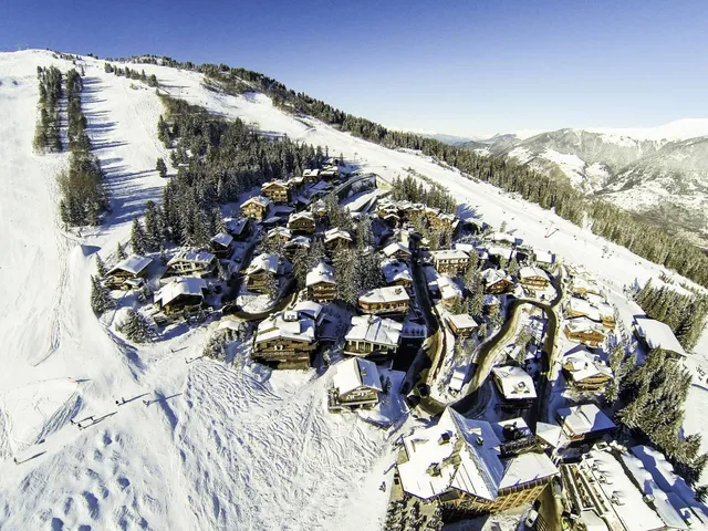 Chalet in Courchevel, French Alps / Lakes