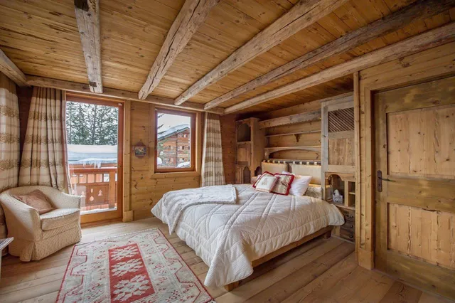 Chalet in Courchevel, French Alps / Lakes