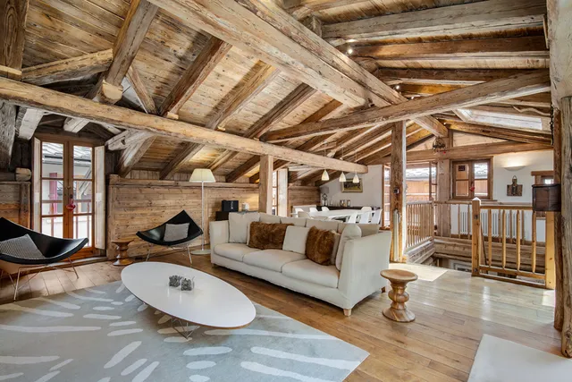 Chalet in Courchevel, French Alps / Lakes