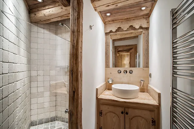 Chalet in Courchevel, French Alps / Lakes