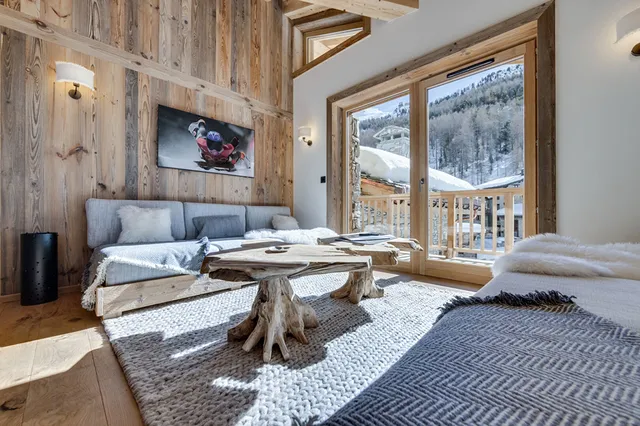 Apartment in Val D'Isere, French Alps / Lakes