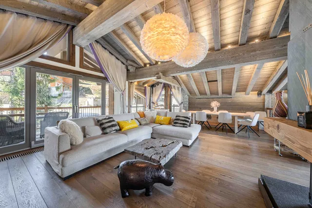 Chalet in Courchevel, French Alps / Lakes