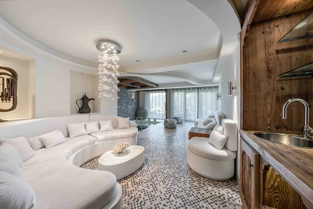 Chalet in Courchevel, French Alps / Lakes