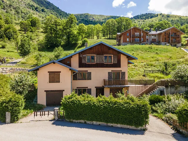 Villa in St Martin de Belleville, French Alps / Lakes