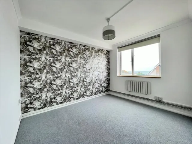 Flat 5, Bembridge House Bembridge Road, Hayling Island PO11 9LU