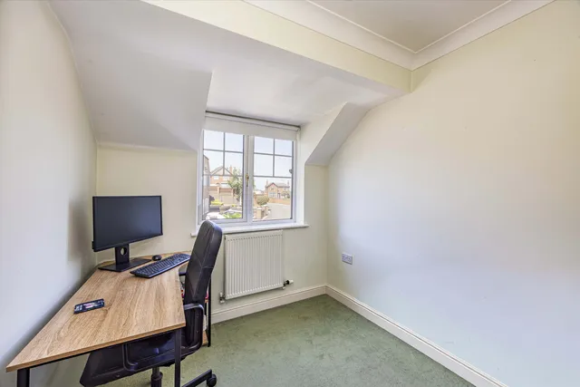 4 Castle Court, Heanor DE75 7HU