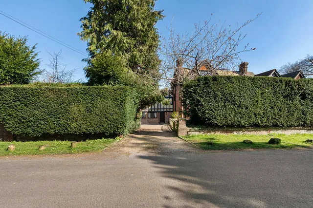13a Olde Cottage, Uplands Road, Kenley CR8 5EE
