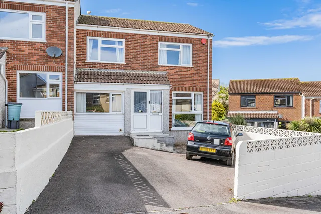 24 Linden Crescent, Newquay TR7 2HA