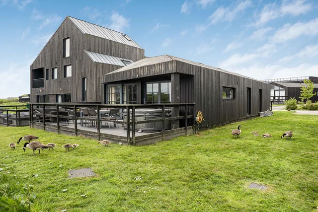 33 The Meadows, St. Columb TR9 6DE