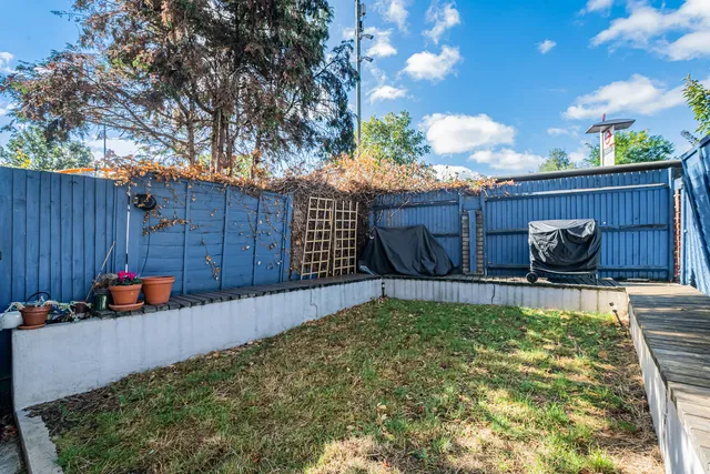 17 Beeches Close, Penge SE20 8ED