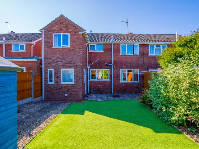5 Grasmere Grove, Stourport-on-severn DY13 8JT