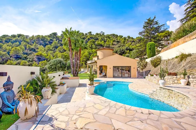 Villa in Tourrette Levens, French Riviera