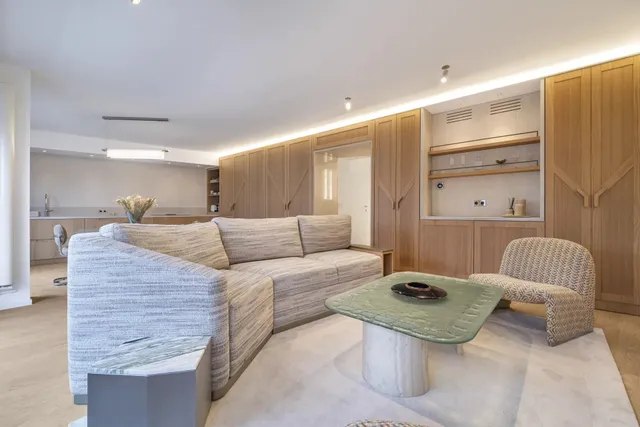 Apartment in 7th (Invalides, Eiffel Tower, Orsay), Paris