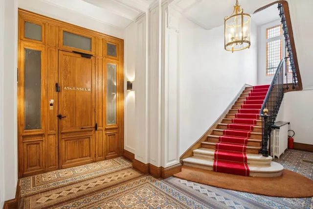Apartment in 16th (Trocadéro - Etoile - Passy), Paris