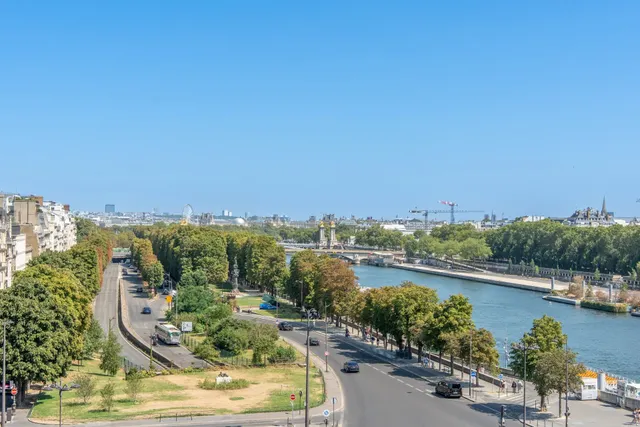 Apartment in 16th (Trocadéro - Etoile - Passy), Paris