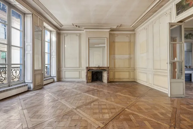 Apartment in 7th (Invalides, Eiffel Tower, Orsay), Paris