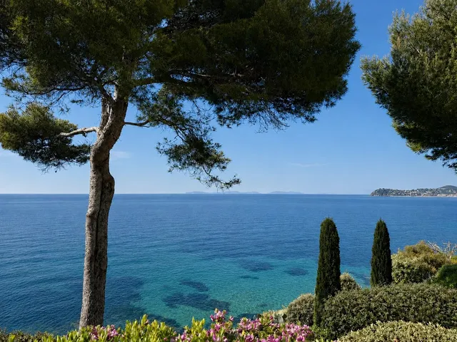 Villa in La Croix Valmer, French Riviera