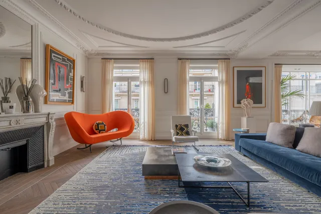 Apartment in 8th (Golden Triangle - Parc Monceau), Paris