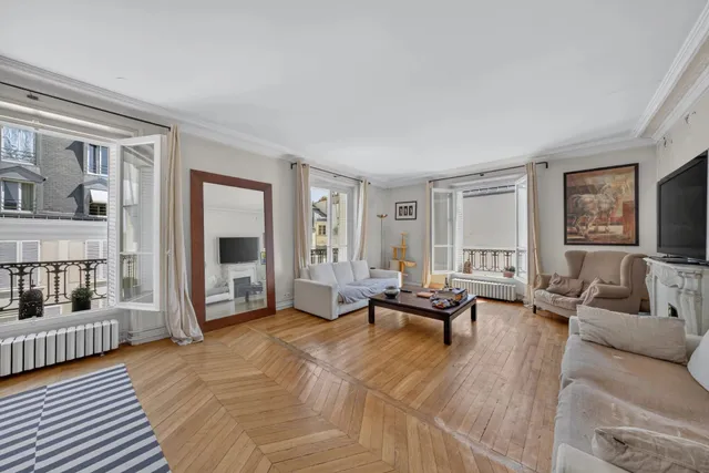 Apartment in 7th (Invalides, Eiffel Tower, Orsay), Paris