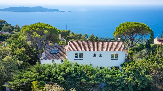 Villa in Carqueiranne, Provence - Var