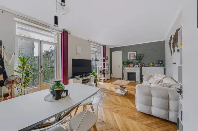 Apartment in 7th (Invalides, Eiffel Tower, Orsay), Paris