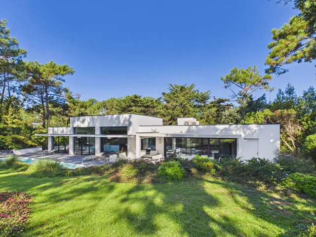 House for Sale in Anglet Chiberta | Golf & Beaches Within Walking Distance | PRESTANT