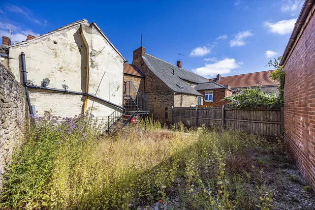 50 High Street, Mansfield Woodhouse NG19 8BD
