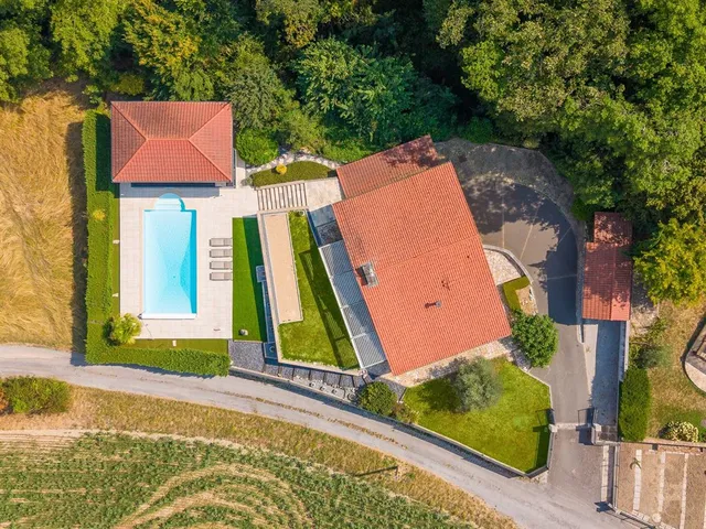 Villa in Chens Sur Leman, French Alps / Lakes