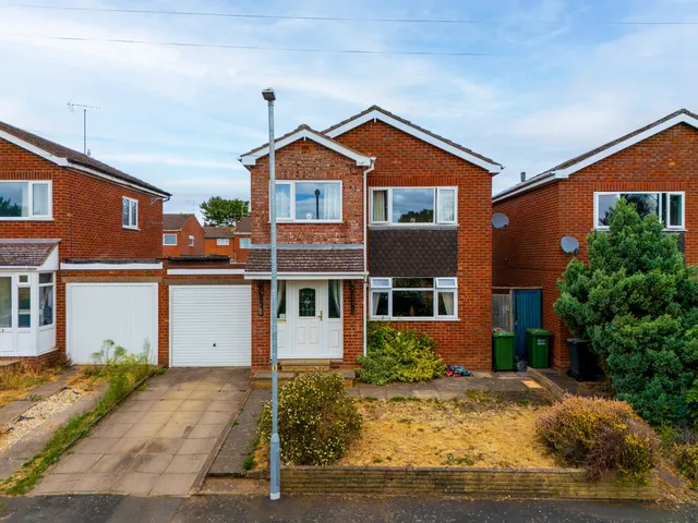 58 Windsor Drive, Stourport-on-severn DY13 0JE
