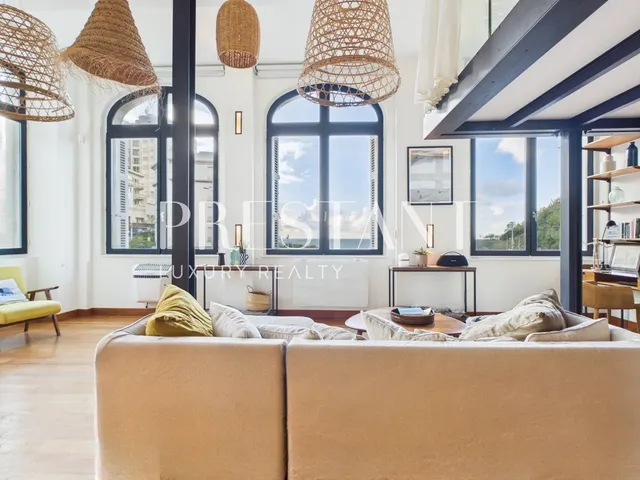Biarritz – A Loft Oriented Towards the Ocean