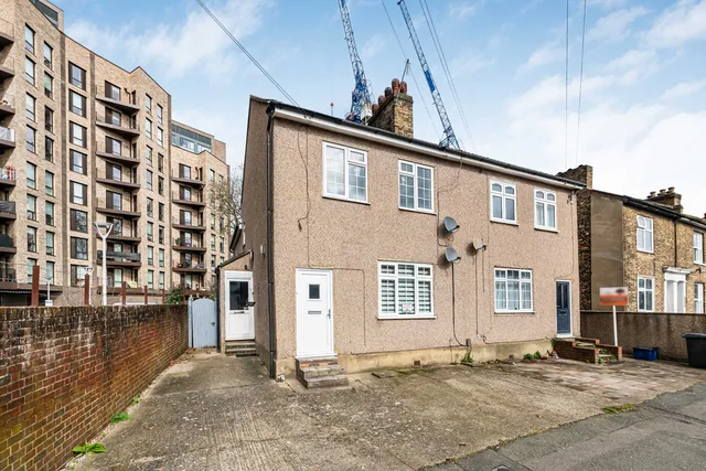 51a Oval Road, Croydon CR0 6BQ