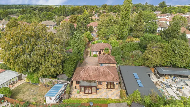 3 Fairview Drive, Watford WD17 4ST