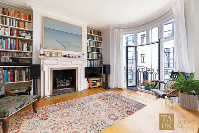 6 Burlington Street, Brighton BN2 1AU