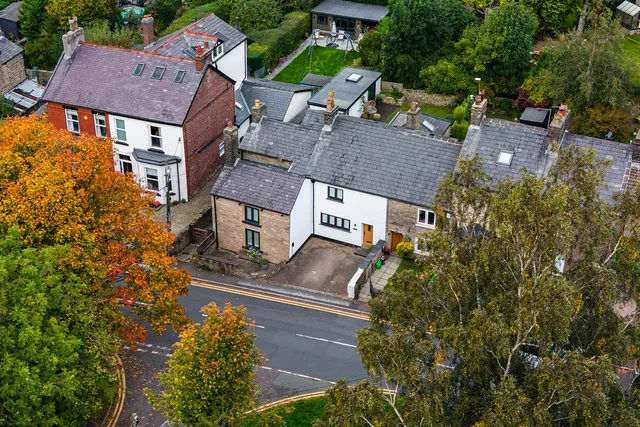 61 Buxton Old Road, Disley SK12 2DQ