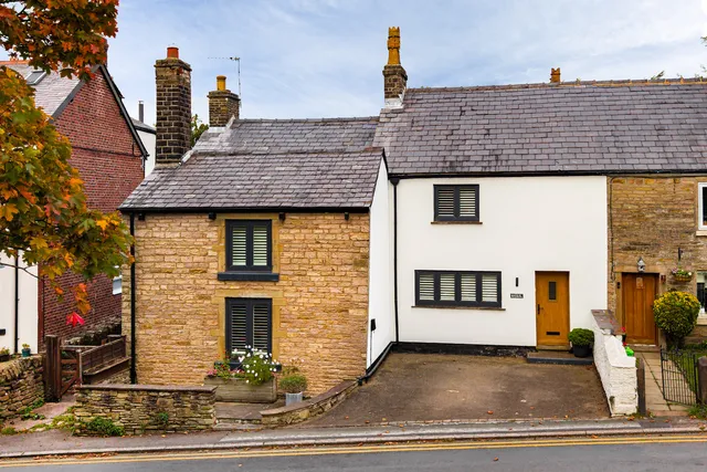 61 Buxton Old Road, Disley SK12 2DQ