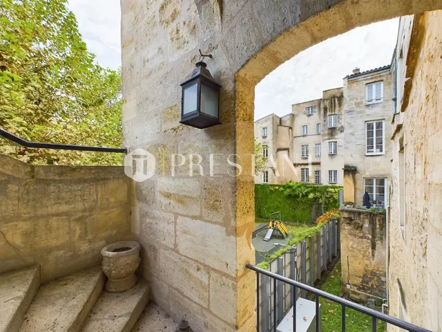1 bedroom appartment downtown Saint-Pierre district