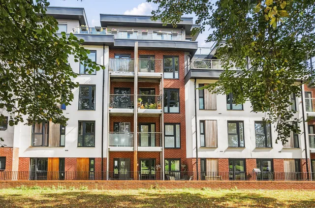 Flat 23 Block C, Oakview Richard Lewis Way, Solihull B90 3FX