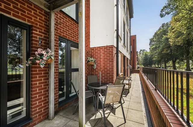 Flat 23 Block C, Oakview Richard Lewis Way, Solihull B90 3FX