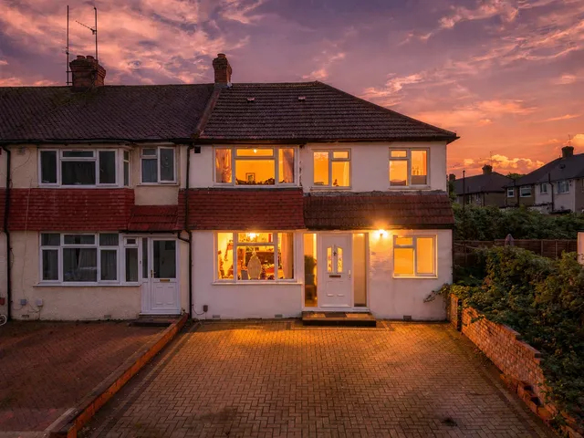 1 Florence Road, London SE2 9HB