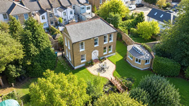 16a North Cray Road, Bexley DA5 3LZ