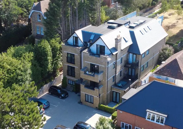 Flat 1 Pine Ridge, 97 Hitchen Hatch Lane, Sevenoaks TN13 3BE
