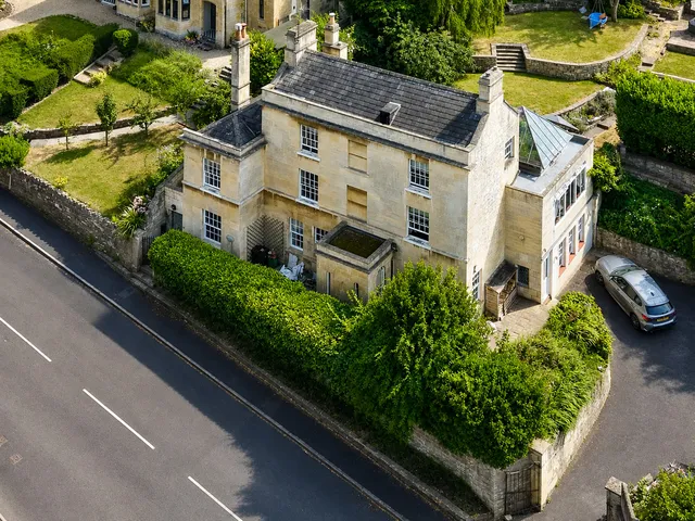 36 Bathford Hill, Bath BA1 7SL