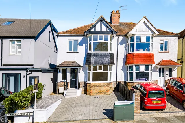 7 Amherst Crescent, Hove BN3 7EP