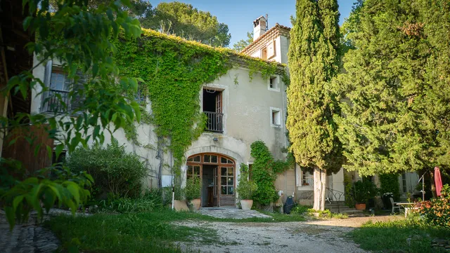 Estate in L Isle Sur La Sorgue, Provence - Var