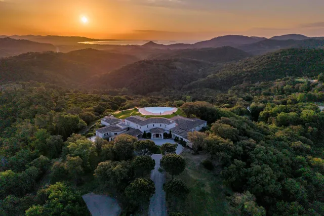 Exceptional 30-Hectare Estate — Cannes Backcountry