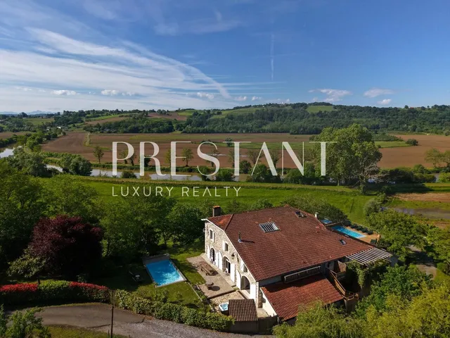 Seven hectares. Ten bedrooms. Thirty-five minutes from Biarritz.