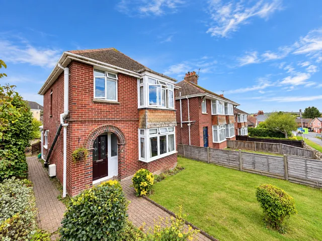 11 School Lane, Carisbrooke PO30 5JX
