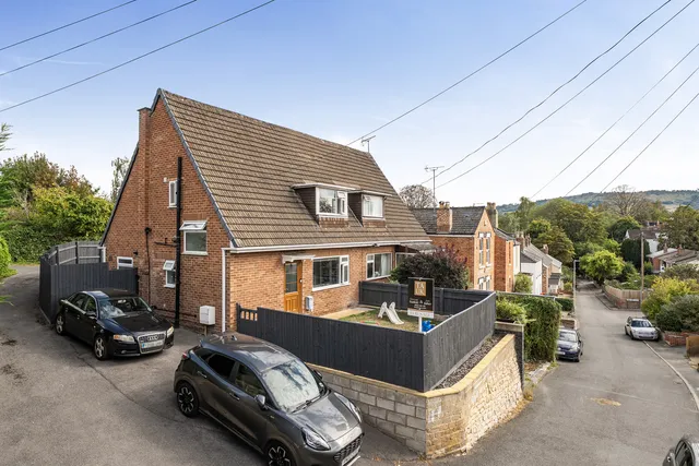 76 School Road, Cheltenham GL53 8BW