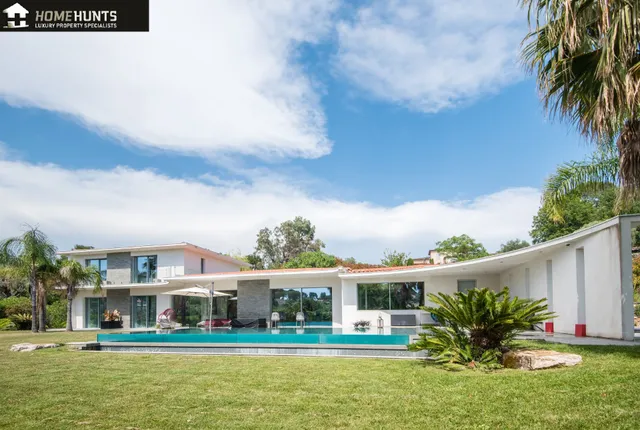 Villa in Roquefort Les Pins, French Riviera